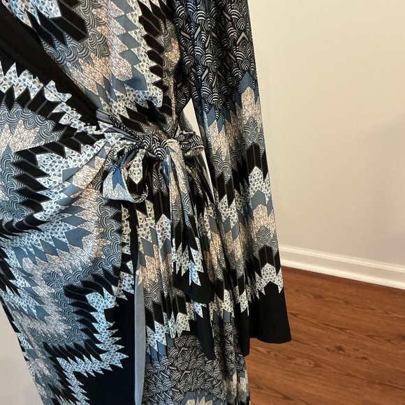 Cache Black and Cream Zigzag Long Sleeve Dress - Picture 9 of 11